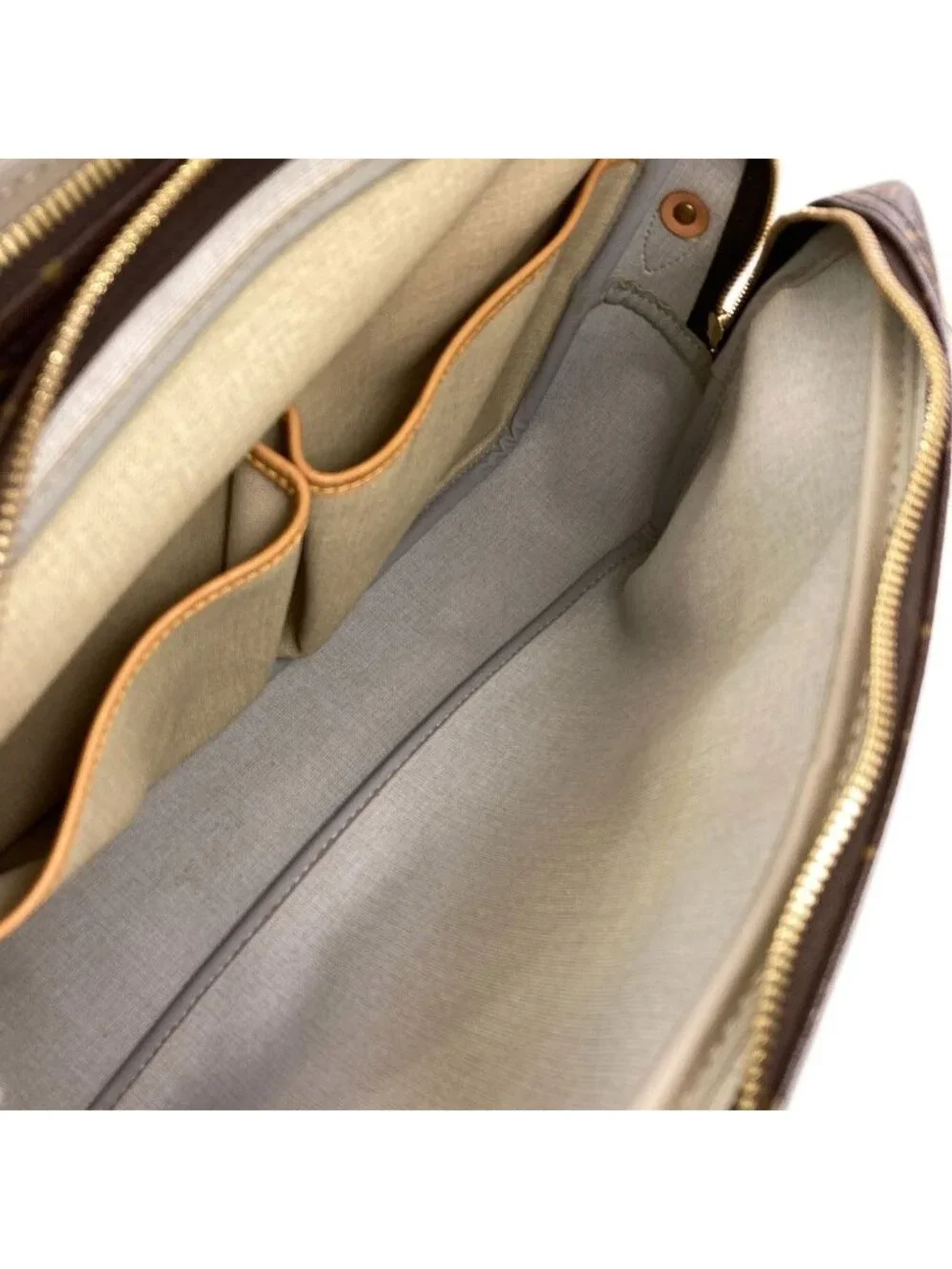 Louis Vuitton Reporter GM Shoulder Bag Monogram Canvas